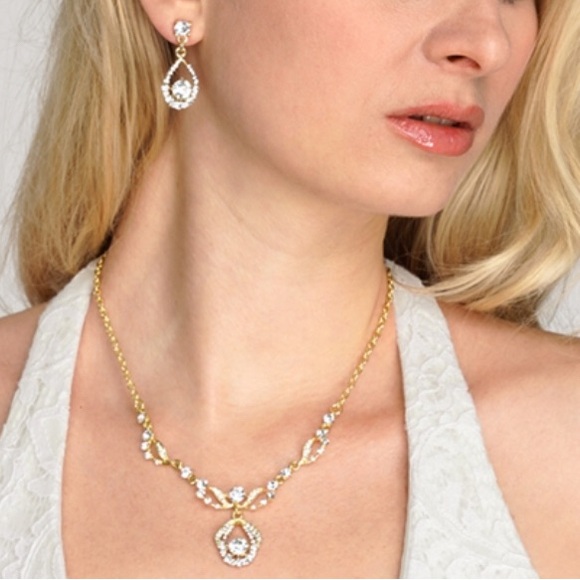 MARIELL Beautiful Bridal Crystal 14kt necklace/earring set. - Picture 3 of 5